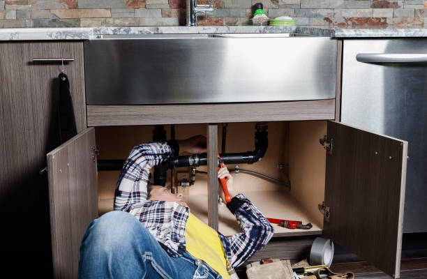 Best Emergency Plumber  in Lake Waynoka, OH